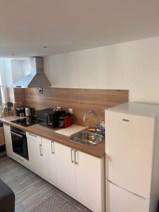 T2 Neuf Et Moderne Climatiser Avec Netflix Amazon Marseille Bagian luar foto